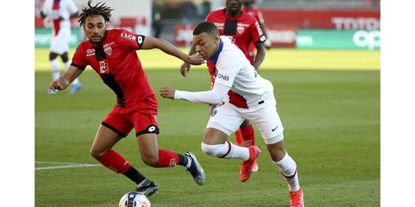 Kylian Mbappé z powodzeniem przekroczył wynik idola CRISTIANO RONALDO